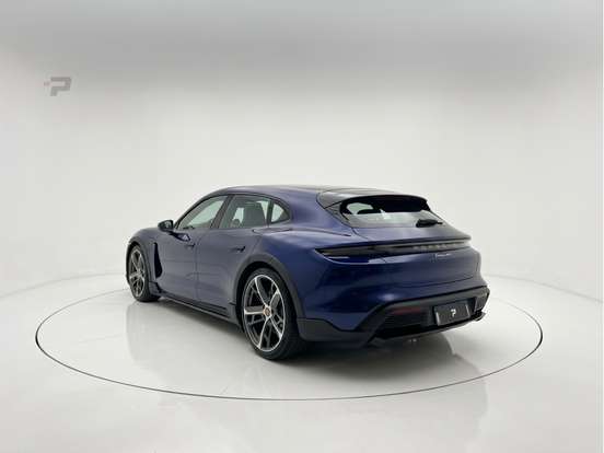 PORSCHE-TAYCAN-2023