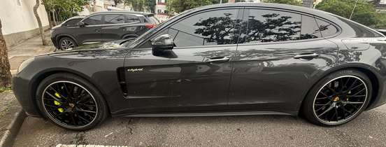 PORSCHE-PANAMERA-2017