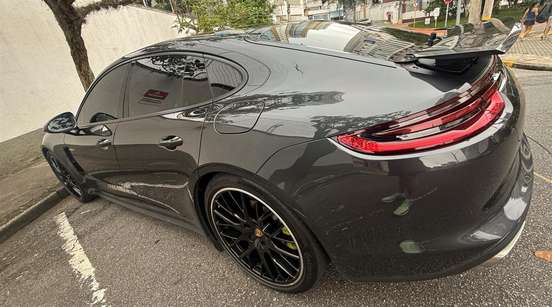 PORSCHE-PANAMERA-2017