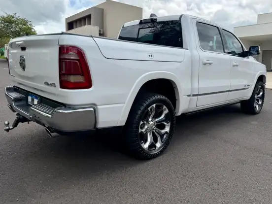 RAM-1500-5.7 V8 GASOLINA LIMITED CD 4X4 AUTOMÁTICO RAM-1500-2023