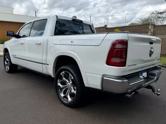 RAM-1500-5.7 V8 GASOLINA LIMITED CD 4X4 AUTOMÁTICO RAM-1500-2023