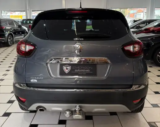 RENAULT-CAPTUR-2018