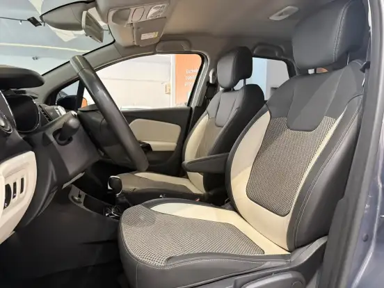 RENAULT-CAPTUR-2018