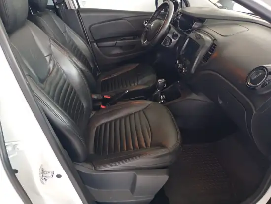 RENAULT-CAPTUR-2018