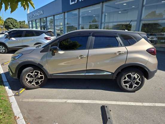 RENAULT-CAPTUR-2023