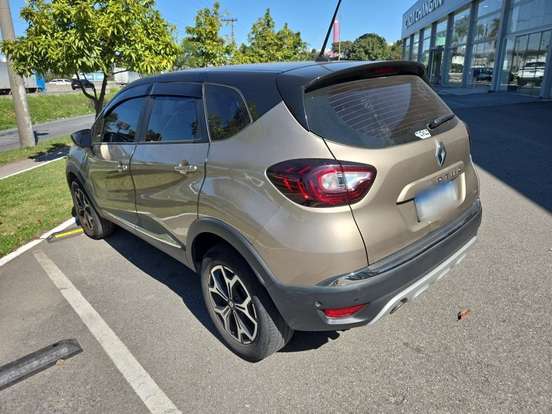 RENAULT-CAPTUR-2023