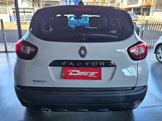 RENAULT-CAPTUR-2019