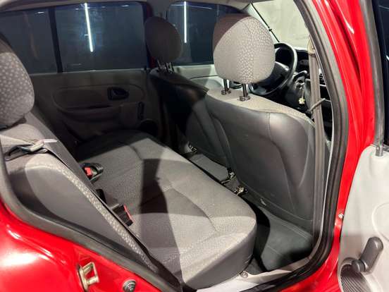 RENAULT-CLIO-2011
