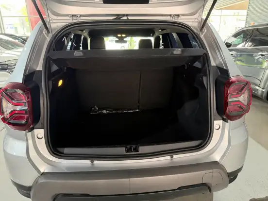 RENAULT-DUSTER-2023