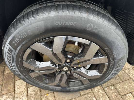 RENAULT-DUSTER-2024