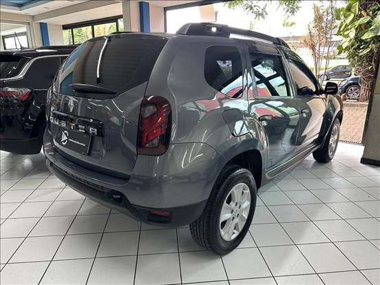 RENAULT-DUSTER-2017