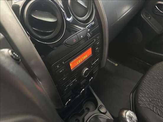 RENAULT-DUSTER-2017