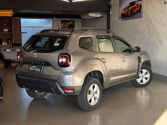 RENAULT-DUSTER-2023