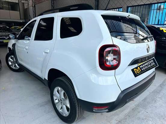 RENAULT-DUSTER-2022