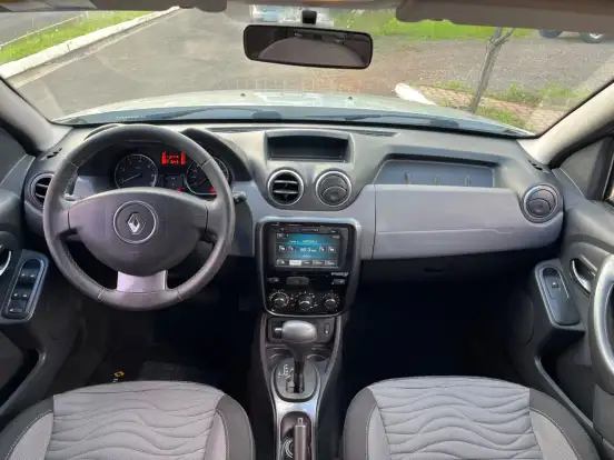 RENAULT-DUSTER-2014