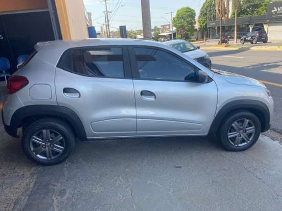 RENAULT-KWID-1.0 12V SCE FLEX ZEN MANUAL RENAULT-KWID-2023