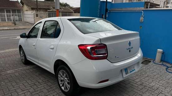 RENAULT-LOGAN-1.0 12V SCE FLEX ZEN MANUAL RENAULT-LOGAN-2022