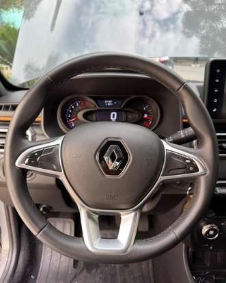 RENAULT-OROCH-2024