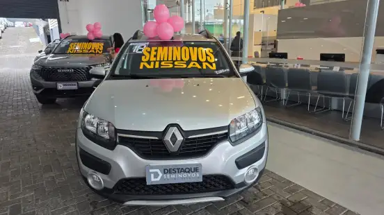RENAULT-SANDERO-2018