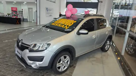 RENAULT-SANDERO-2018