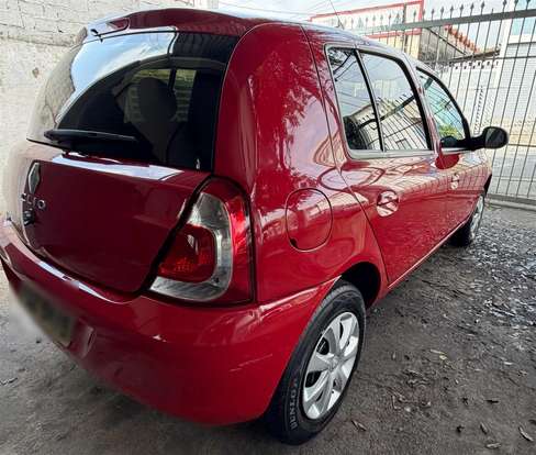 RENAULT-CLIO-2015