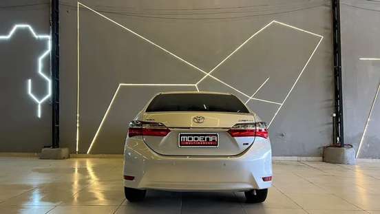 TOYOTA-COROLLA-2018