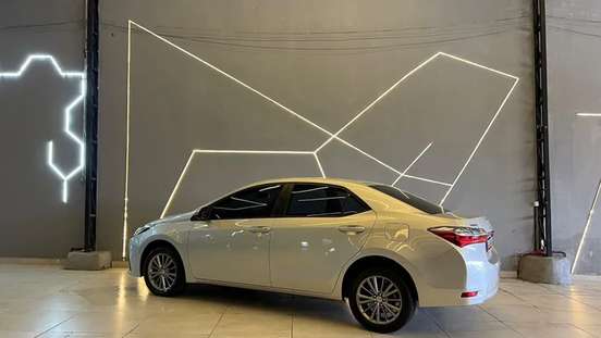 TOYOTA-COROLLA-2018