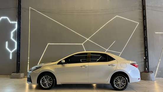 TOYOTA-COROLLA-2018