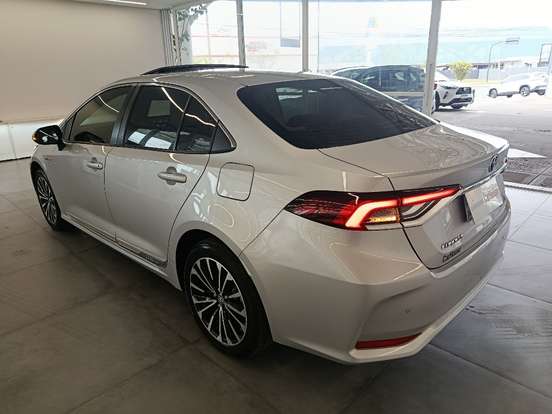 TOYOTA-COROLLA-2024