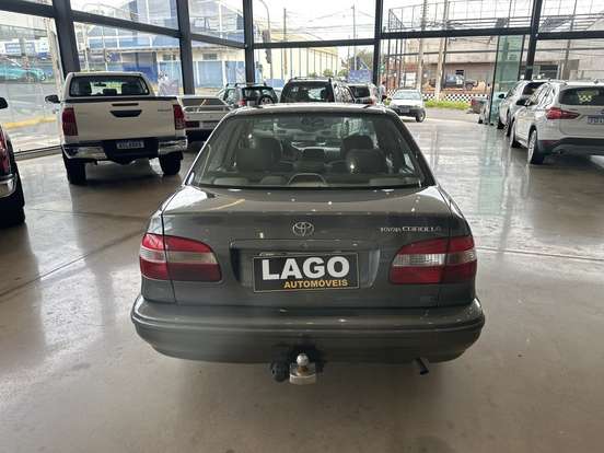 TOYOTA-COROLLA-2001
