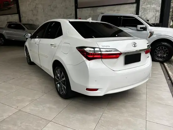 TOYOTA-COROLLA-2018