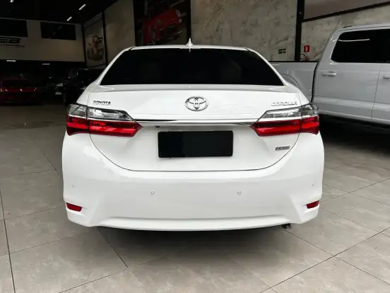 TOYOTA-COROLLA-2018