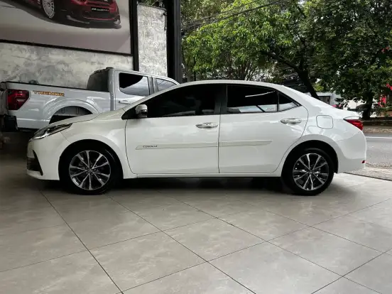 TOYOTA-COROLLA-2018