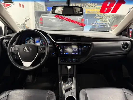 TOYOTA-COROLLA-2018