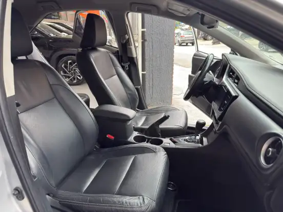 TOYOTA-COROLLA-2018