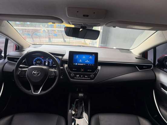 TOYOTA-COROLLA-2024
