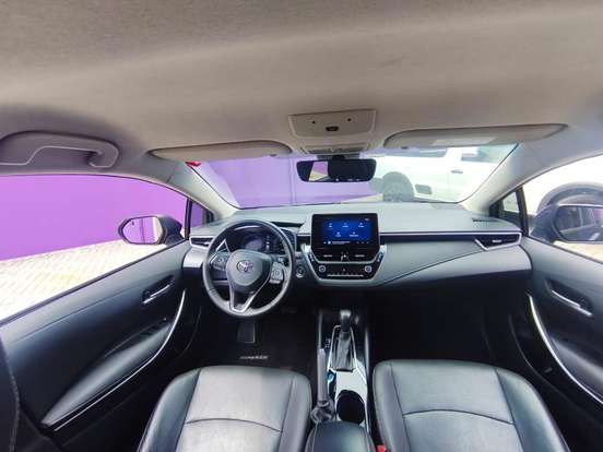 TOYOTA-COROLLA-2024