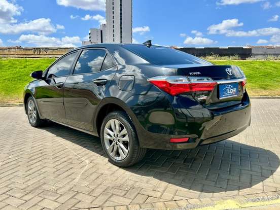 TOYOTA-COROLLA-2018