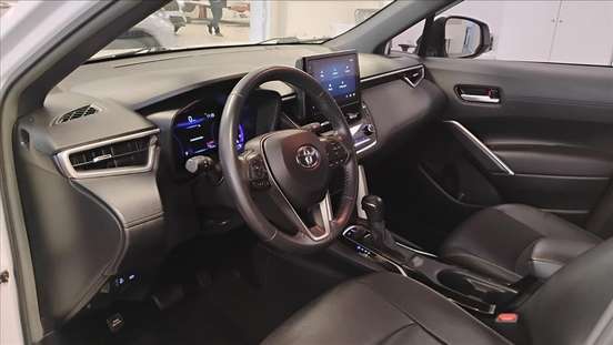 TOYOTA-COROLLA CROSS-2023