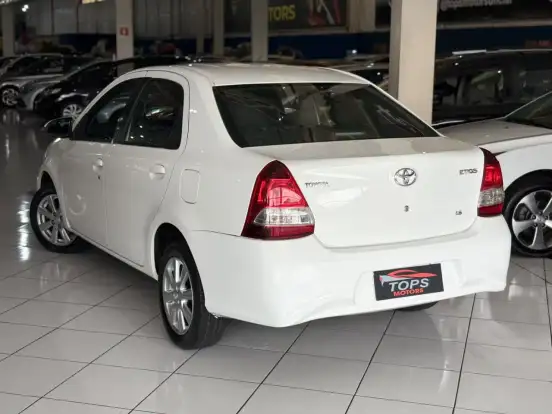 TOYOTA-ETIOS-1.5 X PLUS SEDAN 16V FLEX 4P AUTOMÁTICO TOYOTA-ETIOS-2019
