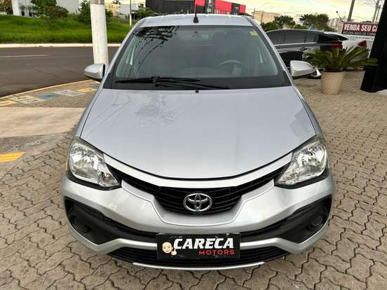 TOYOTA-ETIOS-2017