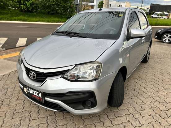 TOYOTA-ETIOS-2017