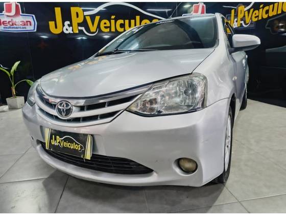 TOYOTA ETIOS 1.5 XLS SEDAN 16V FLEX 4P MANUAL