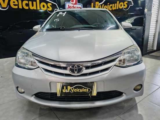 TOYOTA-ETIOS-1.5 XLS SEDAN 16V FLEX 4P MANUAL TOYOTA-ETIOS-2013