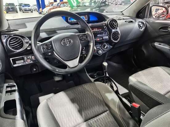 TOYOTA-ETIOS-1.5 XS 16V FLEX 4P AUTOMÁTICO TOYOTA-ETIOS-2017