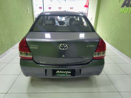 TOYOTA-ETIOS-2016