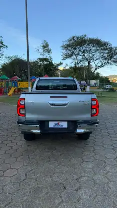 TOYOTA-HILUX-2.8 D-4D TURBO DIESEL CD SRV 4X4 AUTOMÁTICO TOYOTA-HILUX-2022