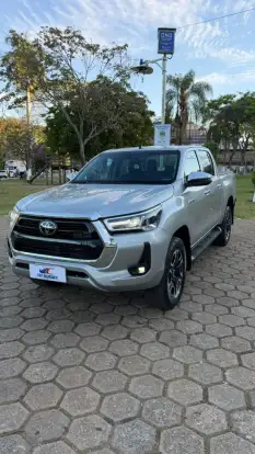 TOYOTA-HILUX-2022