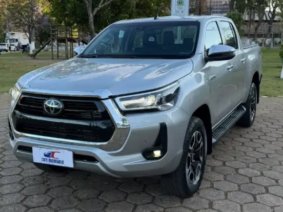 TOYOTA-HILUX-2.8 D-4D TURBO DIESEL CD SRV 4X4 AUTOMÁTICO TOYOTA-HILUX-2022