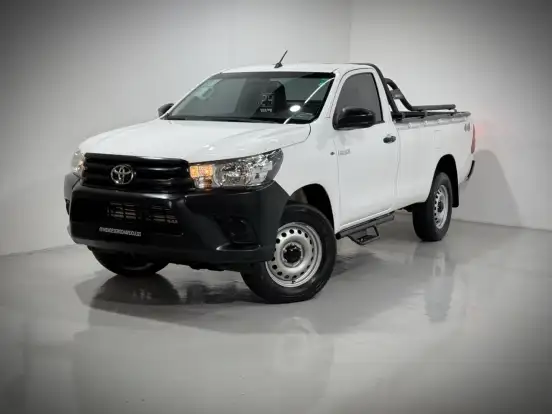 TOYOTA-HILUX-2.8 D-4D TURBO DIESEL CS 4X4 MANUAL TOYOTA-HILUX-2024